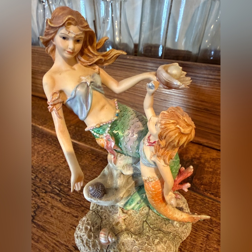 Sirens of the Sea Kymberley and Kelly Sisters Mermaid Figurine